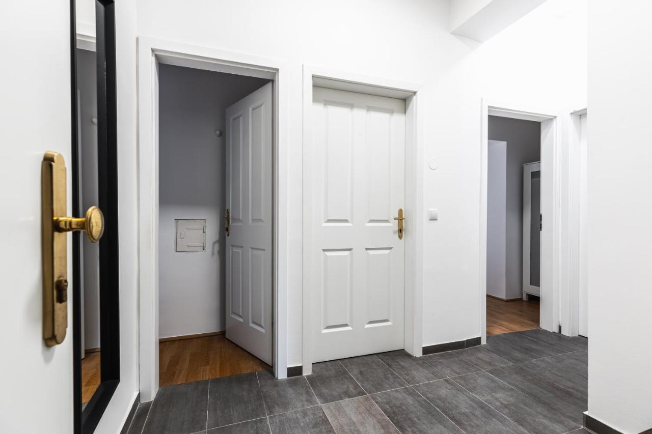 Stylish Designed Apartment In A Top Location Вена Экстерьер фото